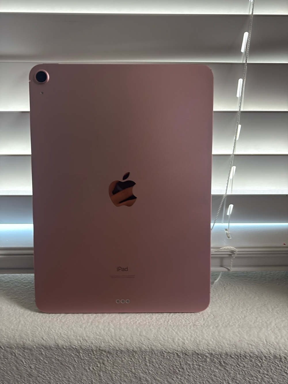 Apple iPad 2- Rose Gold Tablet